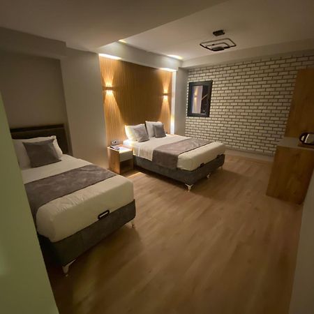 Skymoon Istanbul Airport Hotel Arnavutkoy Exteriör bild