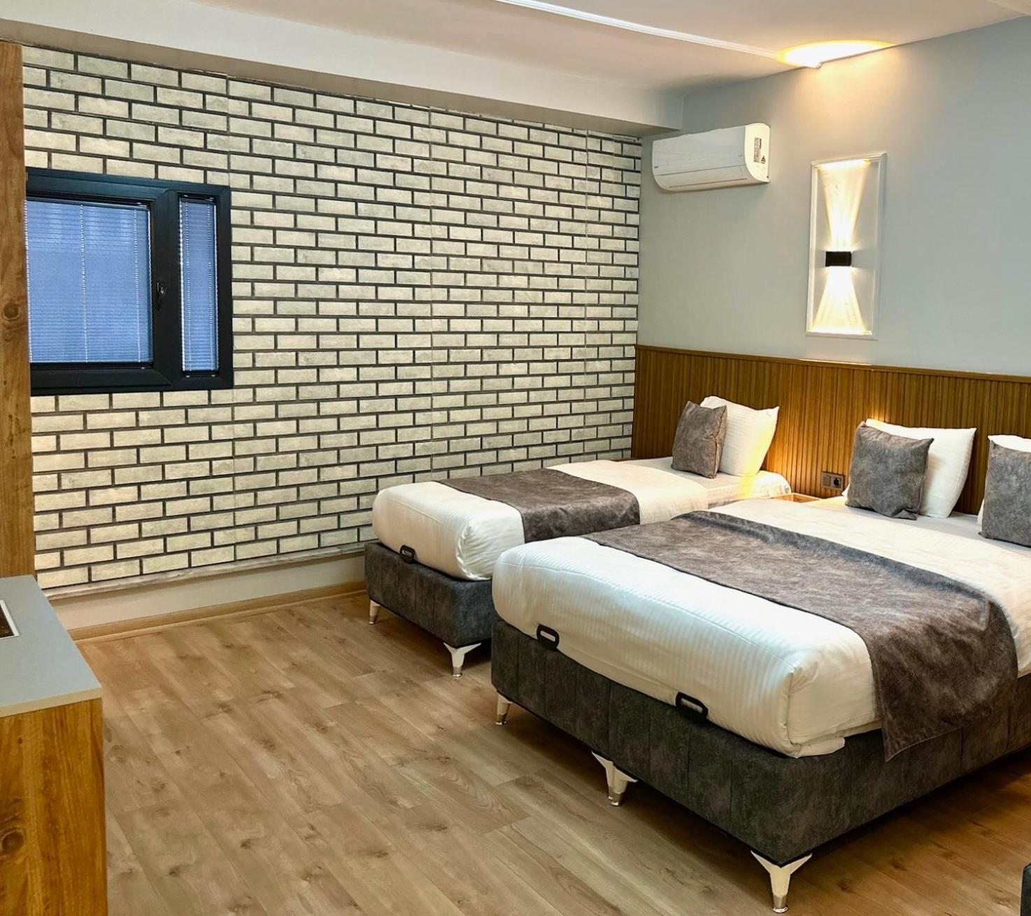 Skymoon Istanbul Airport Hotel Arnavutkoy Exteriör bild